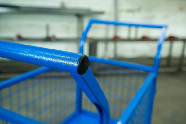 Тележка платформенная TOR ТП-2С (600х900) с бортами 
из сетки и двумя ручками (колеса 160 мм) Тележка платформенная TOR ТП-2С (600х900) с бортами 
из сетки и двумя ручками (колеса 160 мм)