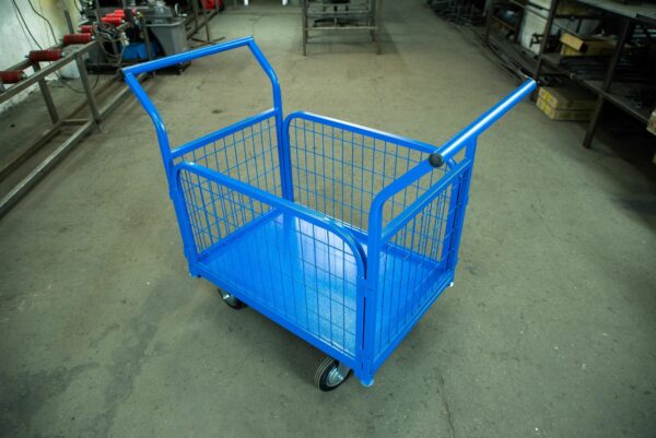 Тележка платформенная TOR ТП-2С (600х900) с бортами 
из сетки и двумя ручками (колеса 160 мм) Тележка платформенная TOR ТП-2С (600х900) с бортами 
из сетки и двумя ручками (колеса 160 мм)